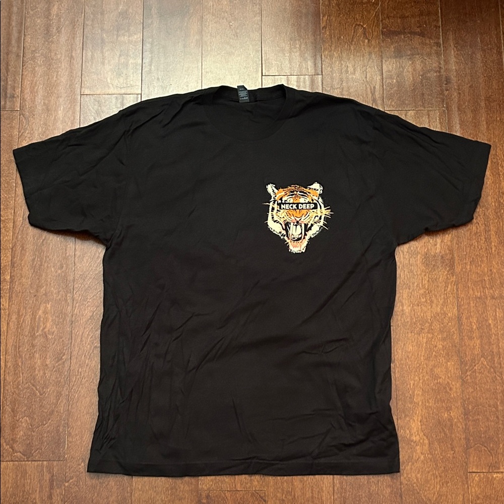 Neck Deep Black Band Graphic Tee with Tiger Design, Size Medium